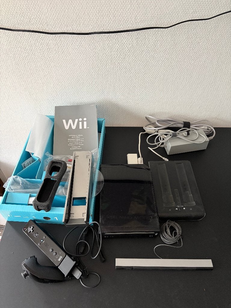 Wii Console Zwart met Controller en Accessoires, Ophalen of Verzenden, Gebruikt, Met 1 controller