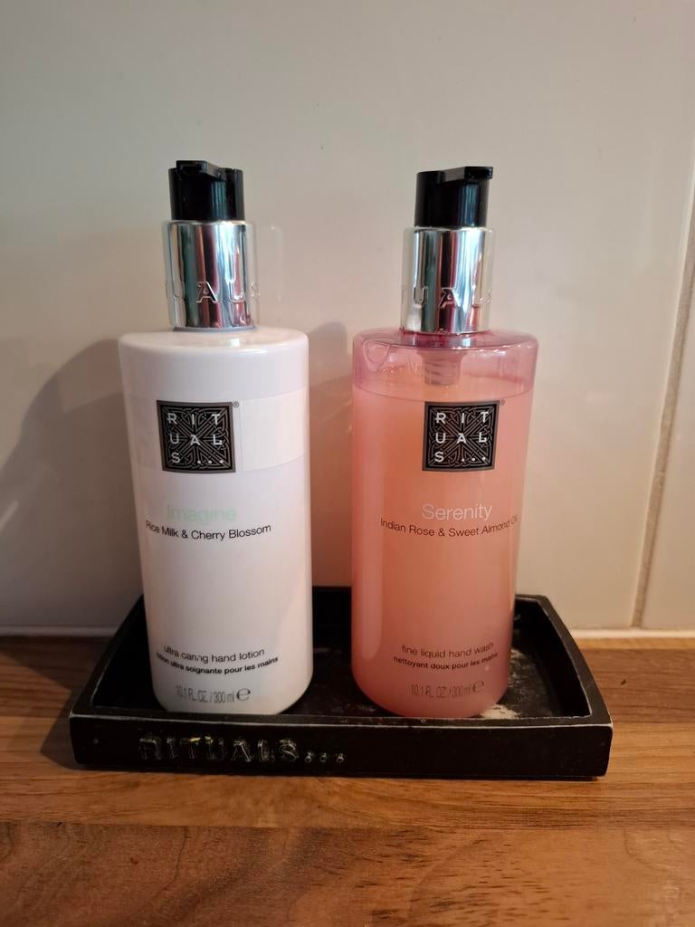 Rituals luxury tray met flesjes, Ophalen of Verzenden, Gebruikt, Bodylotion, Crème of Olie