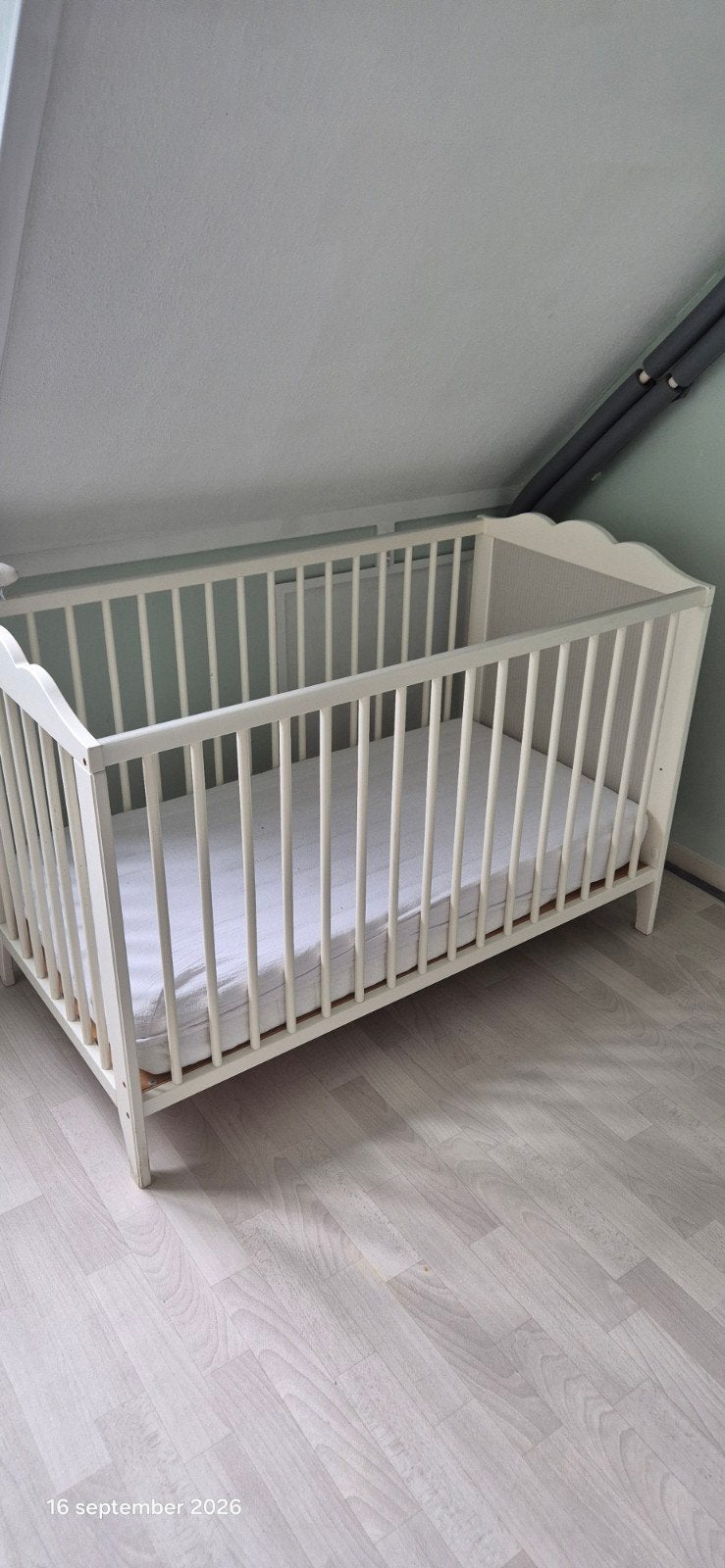 Mooi Wit ledikant met matras, Ophalen, Gebruikt, Ledikant