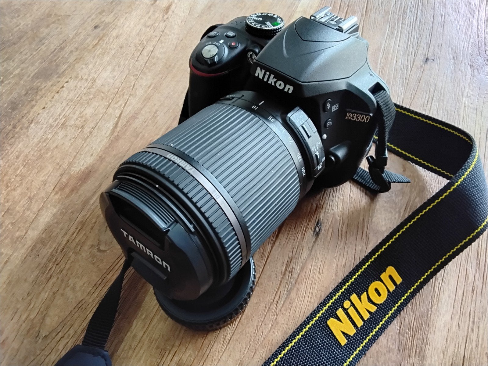 Nikon D3300 Digitale Camera met Tamron 18-200mm lens, Audio, Tv en Foto, Fotocamera's Digitaal, Ophalen of Verzenden, Zo goed als nieuw