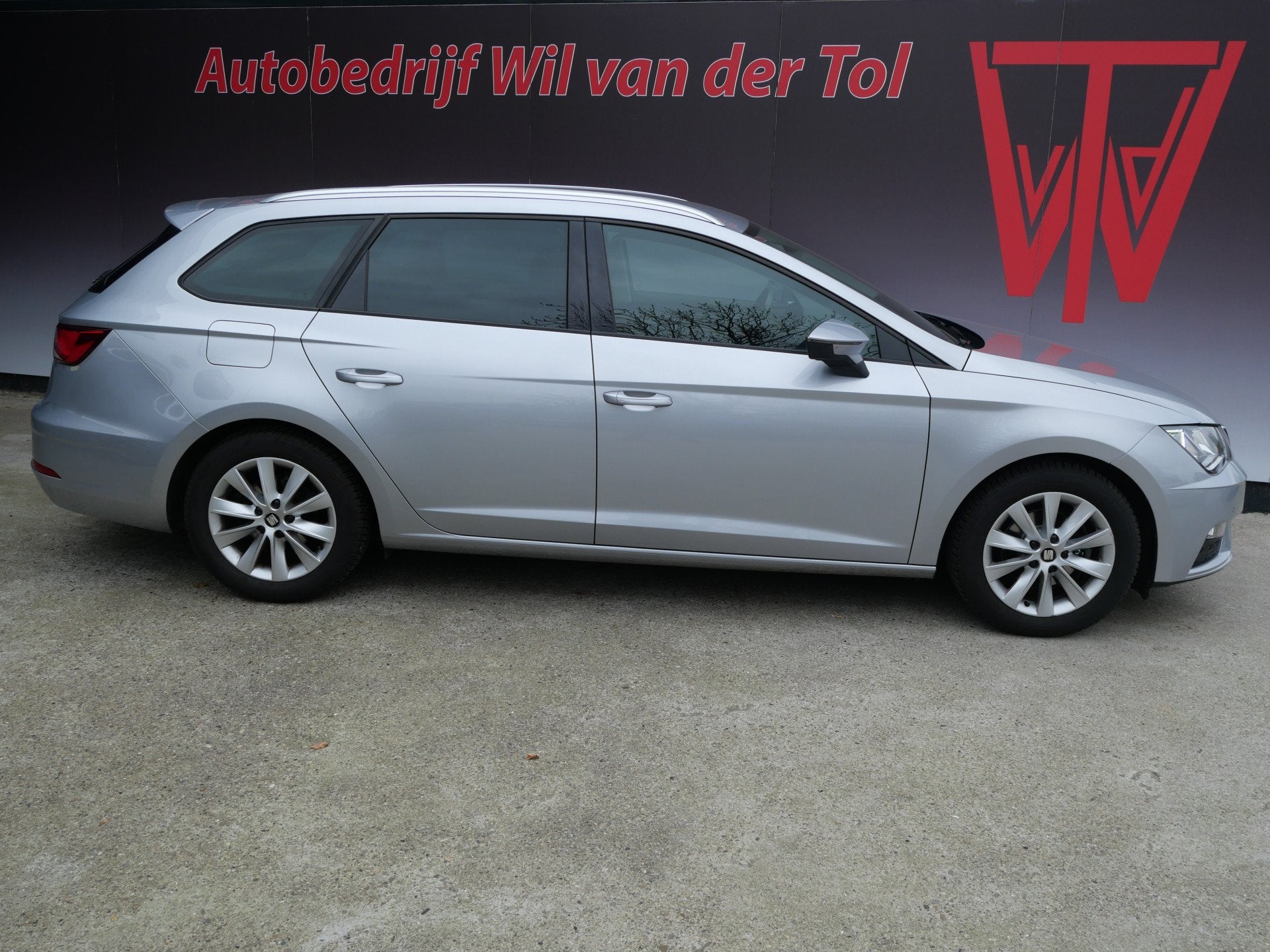 SEAT Leon ST 1.0 EcoTSI STYLE INTENSE | NAVIGATIE | CARPLAY, Auto's, Voorwielaandrijving, Stof, Gebruikt, Leon