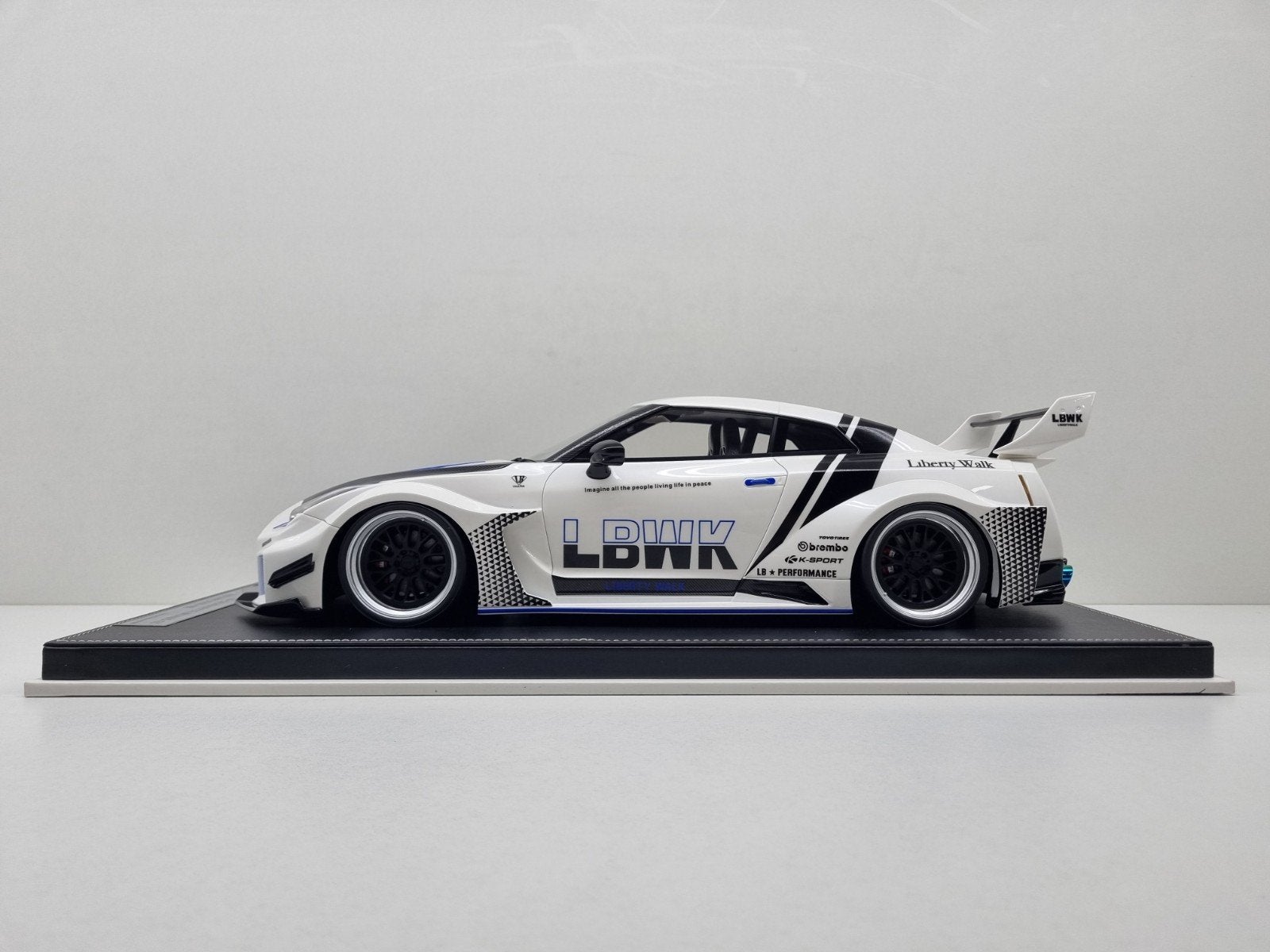 1:12 Ivy Nissan Skyline GTR R35 35GT-RR LB Works
1/20 1:12 N, Hobby en Vrije tijd, Ophalen of Verzenden, Nieuw, 1:9 t/m 1:12, Auto