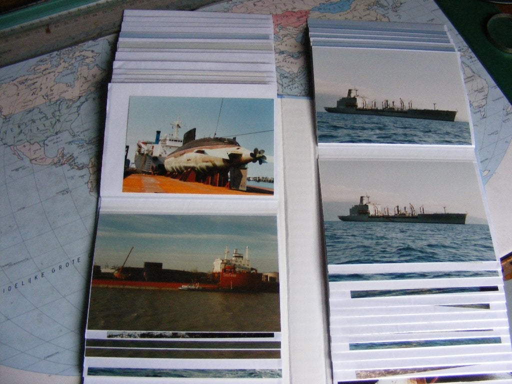 VLIEGKAMPSCHIP en marineschepen - 64x Orginele foto's, Verzenden, Zo goed als nieuw, Motorboot, Kaart, Foto of Prent