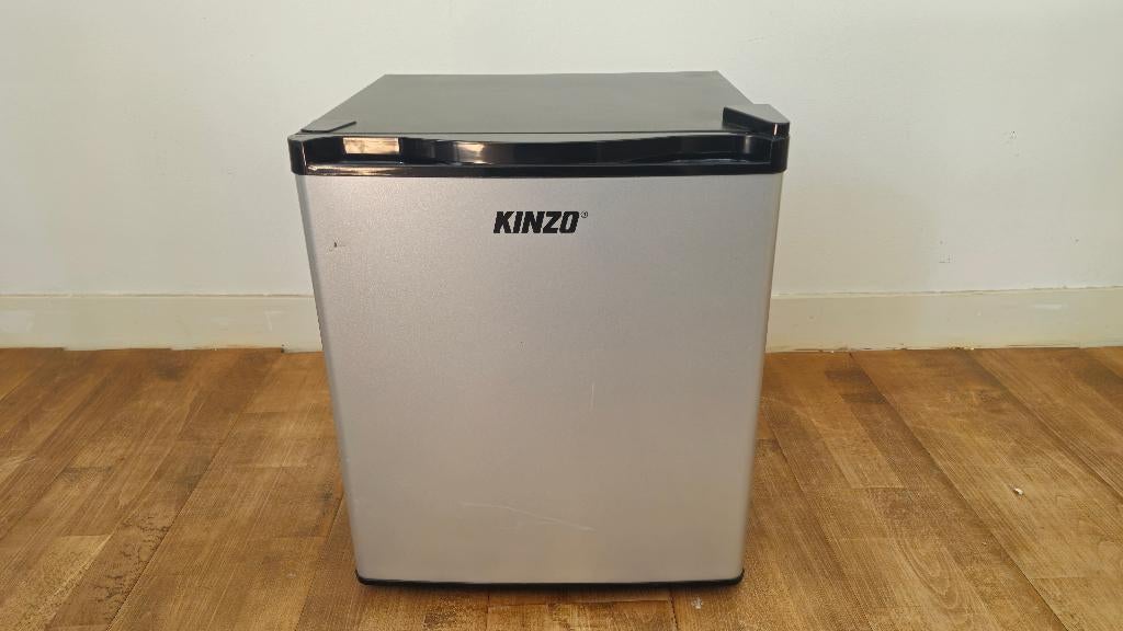 Zeer mooie Kinzo mini koelkast - voor de tuin of camping, Witgoed en Apparatuur, Ophalen, Zonder vriesvak, Minder dan 45 cm, Minder dan 85 cm