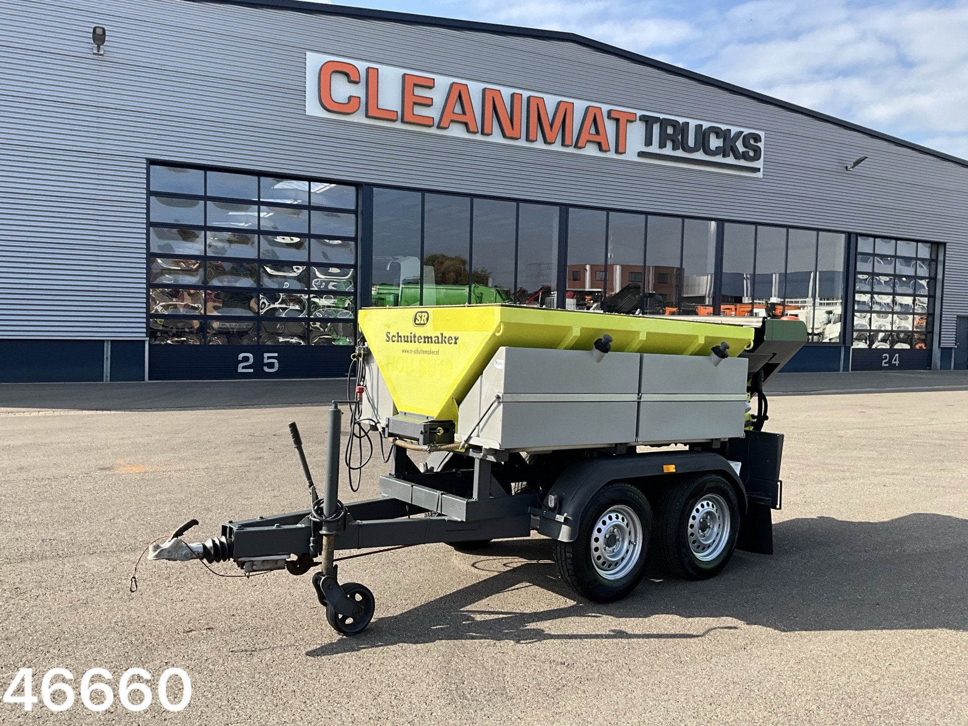 Hotra 2-assige aanhangwagen met Epoke zoutstrooier, Clean Mat Trucks B.V., Gebruikt, Sales@cleanmat.eu, Wageningsestraat 17
6673DB  ANDELST, NL