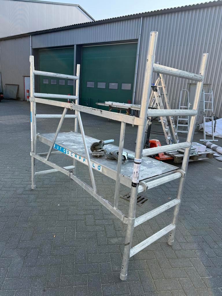 Kamerrolsteiger - Euroscaffold, Doe-het-zelf en Verbouw, Steigers, Ophalen of Verzenden, Gebruikt, Rolsteiger of Kamersteiger