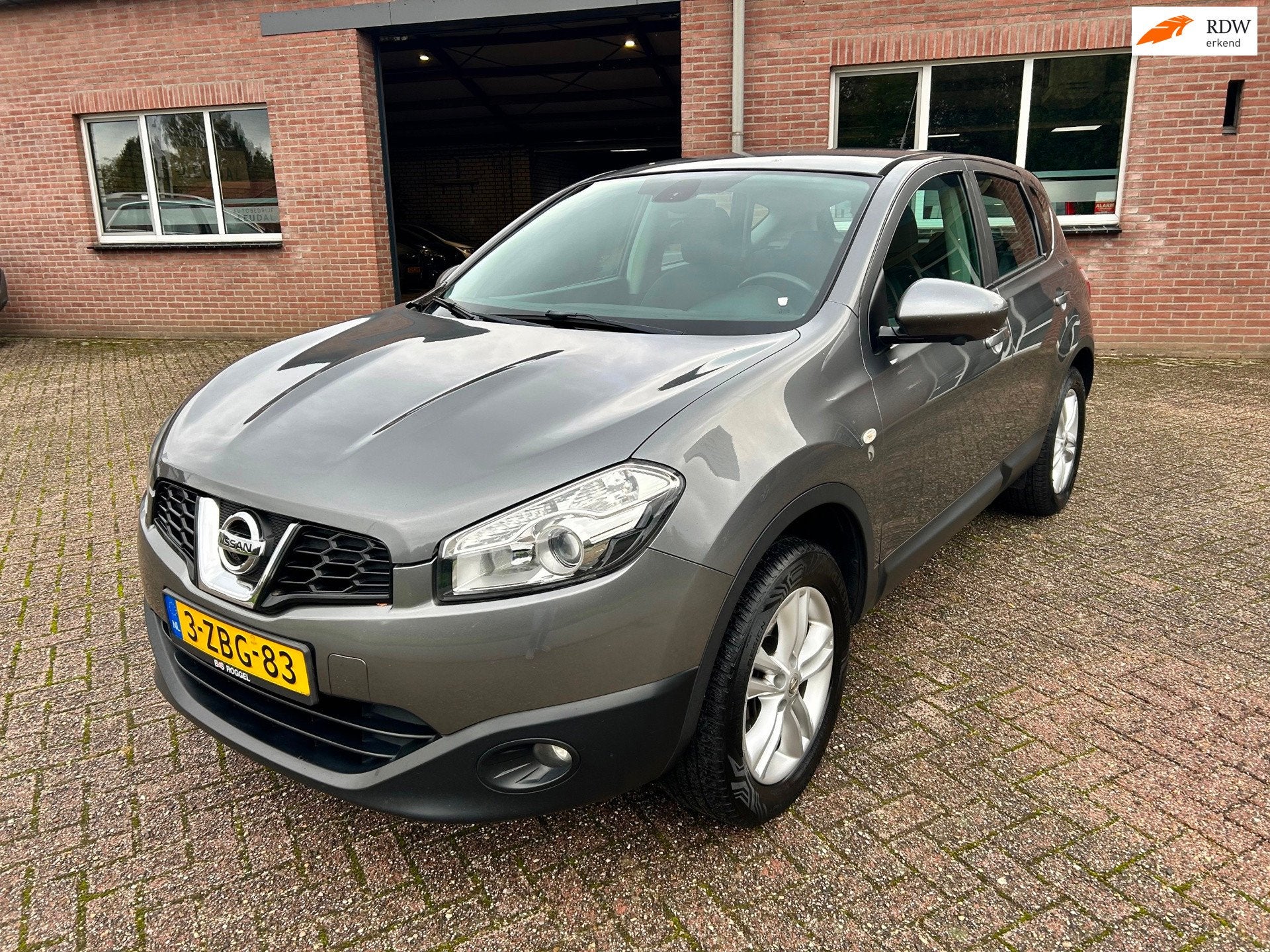 Nissan Qashqai 2.0 Acenta //Luxe uitvoering//APK 27-5-2027, Auto's, Euro 5, Gebruikt, 4 cilinders, Bedrijf