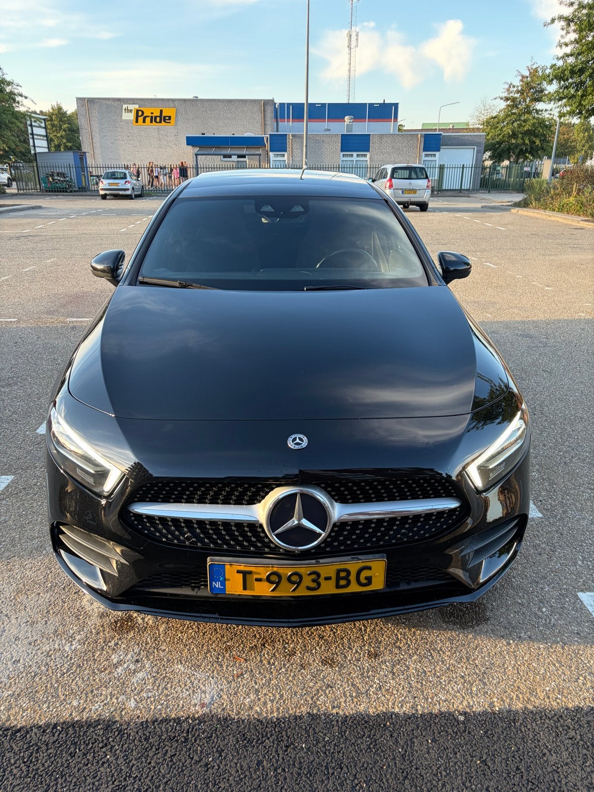 Mercedes-Benz A-klasse 180 d AMG/MULTIBEAM/PANO/KYLES/SFEER, 1345 kg, 4 cilinders, Zwart, Diesel