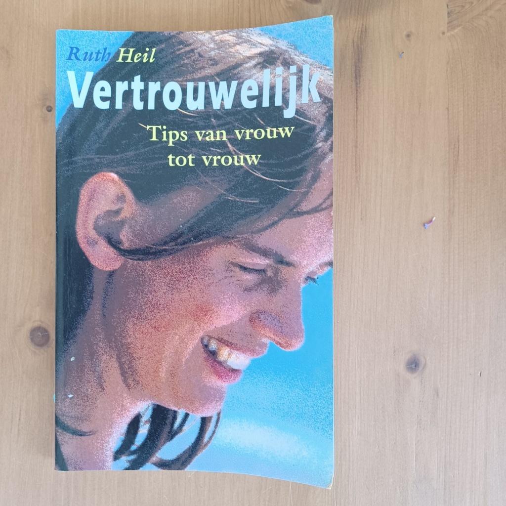 Vertrouwelijk - tips van vrouw tot vrouw, Gelezen, Christendom | Protestants, Ruth Heil, Ophalen of Verzenden