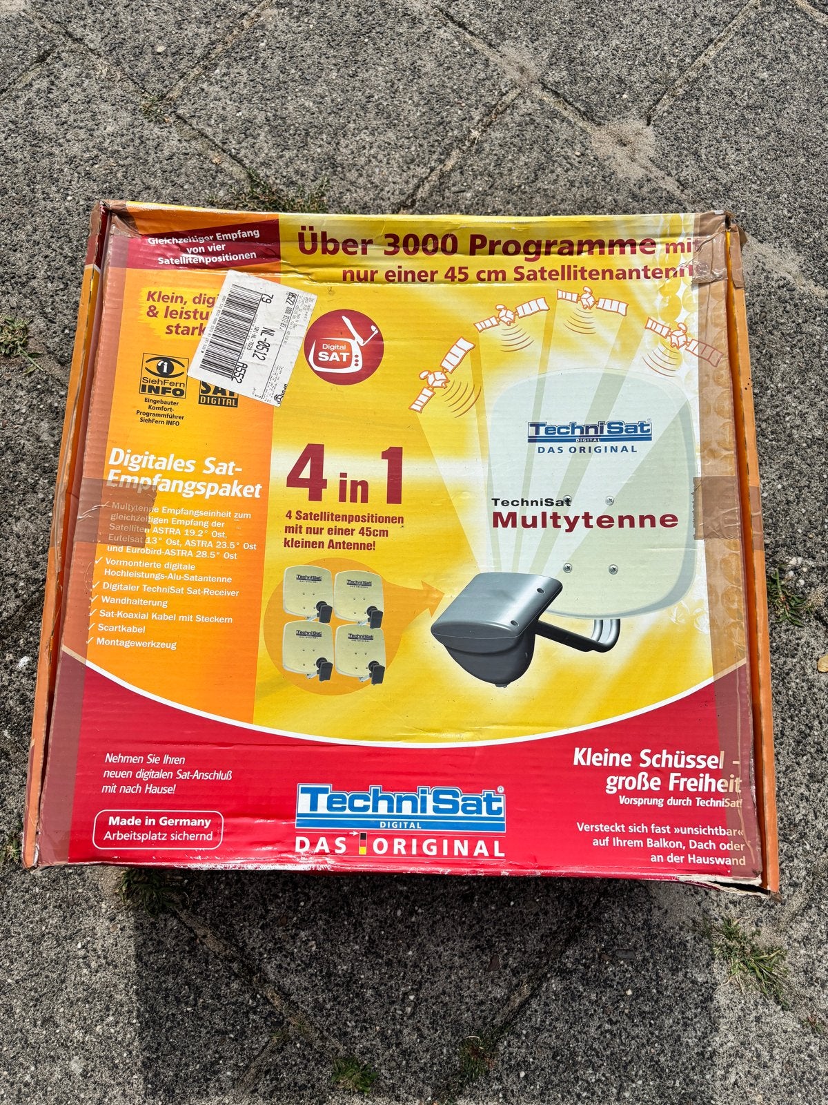 Technisat 55cm schotel met 4-voudige LNB en beugels, Ophalen of Verzenden, Zo goed als nieuw, (Schotel)antenne, Overige merken