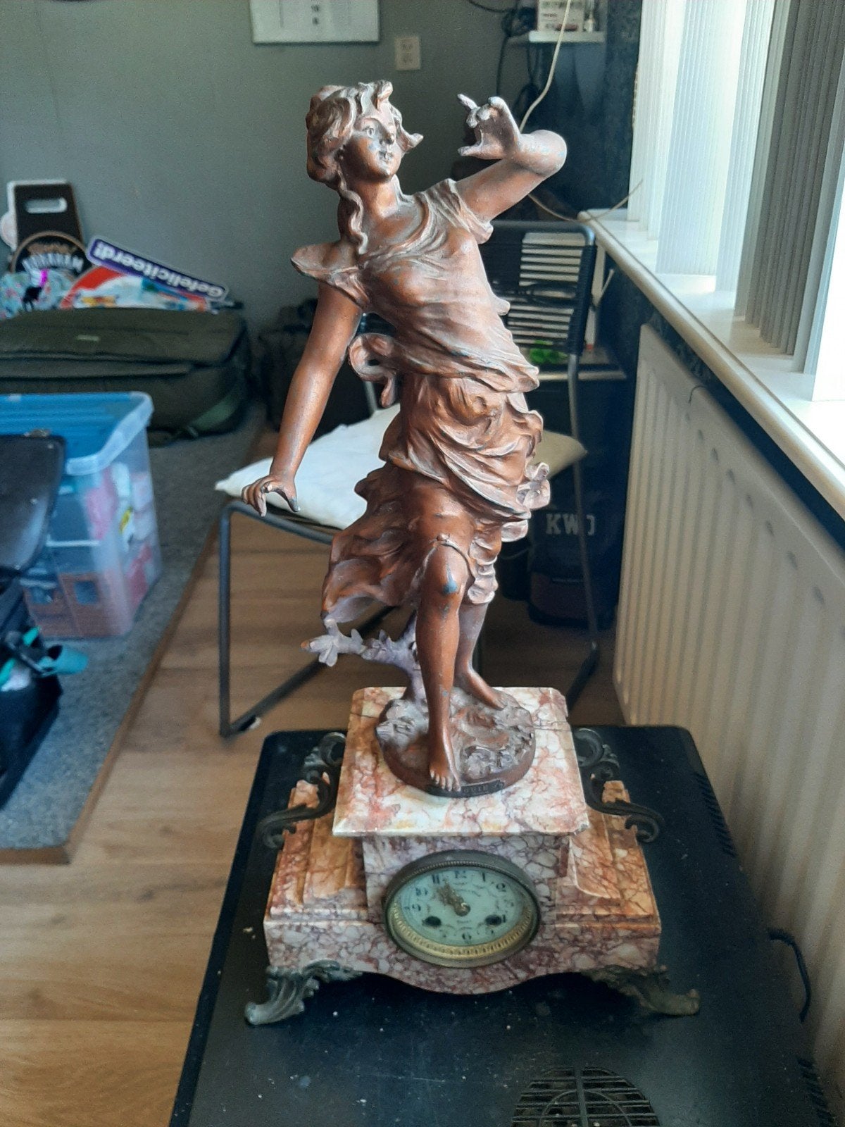 tafel klok, Ophalen