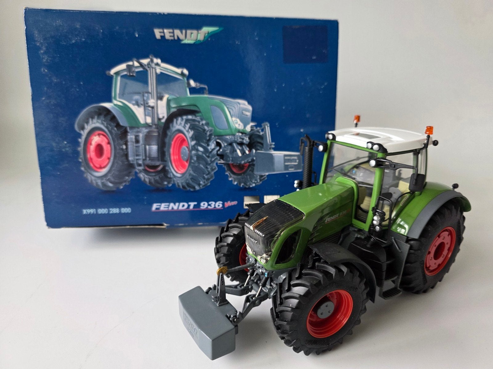 Fendt 936 vario in dieler box 1:32 Lim-ed, Ophalen of Verzenden, Nieuw, Tractor of Landbouw, Overige merken