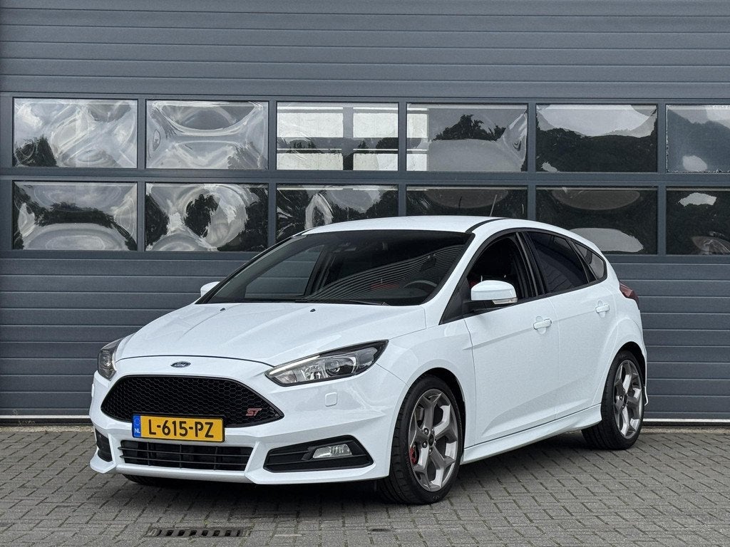 FORD FOCUS 2.0 ST I WINTERPAKKET I APPLE CARPLAY I ADAPTIVE, Auto's, Ford, 15 km/l, Gebruikt, 4 cilinders, Met garantie (alle)