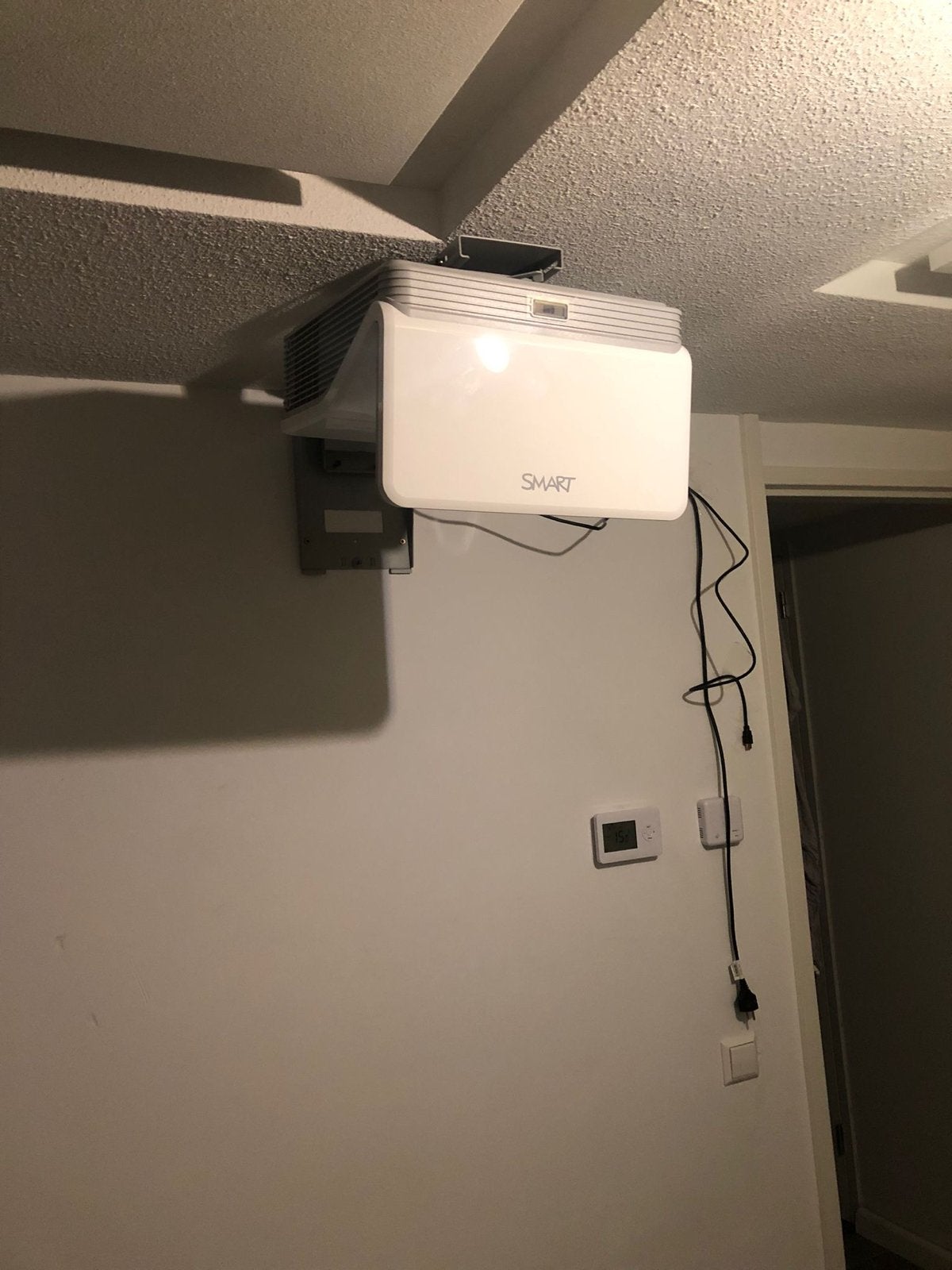 SMART UF70 Beamer DLP Ultra Short Throw Projector, Ophalen, Gebruikt, DLP, Overige resoluties