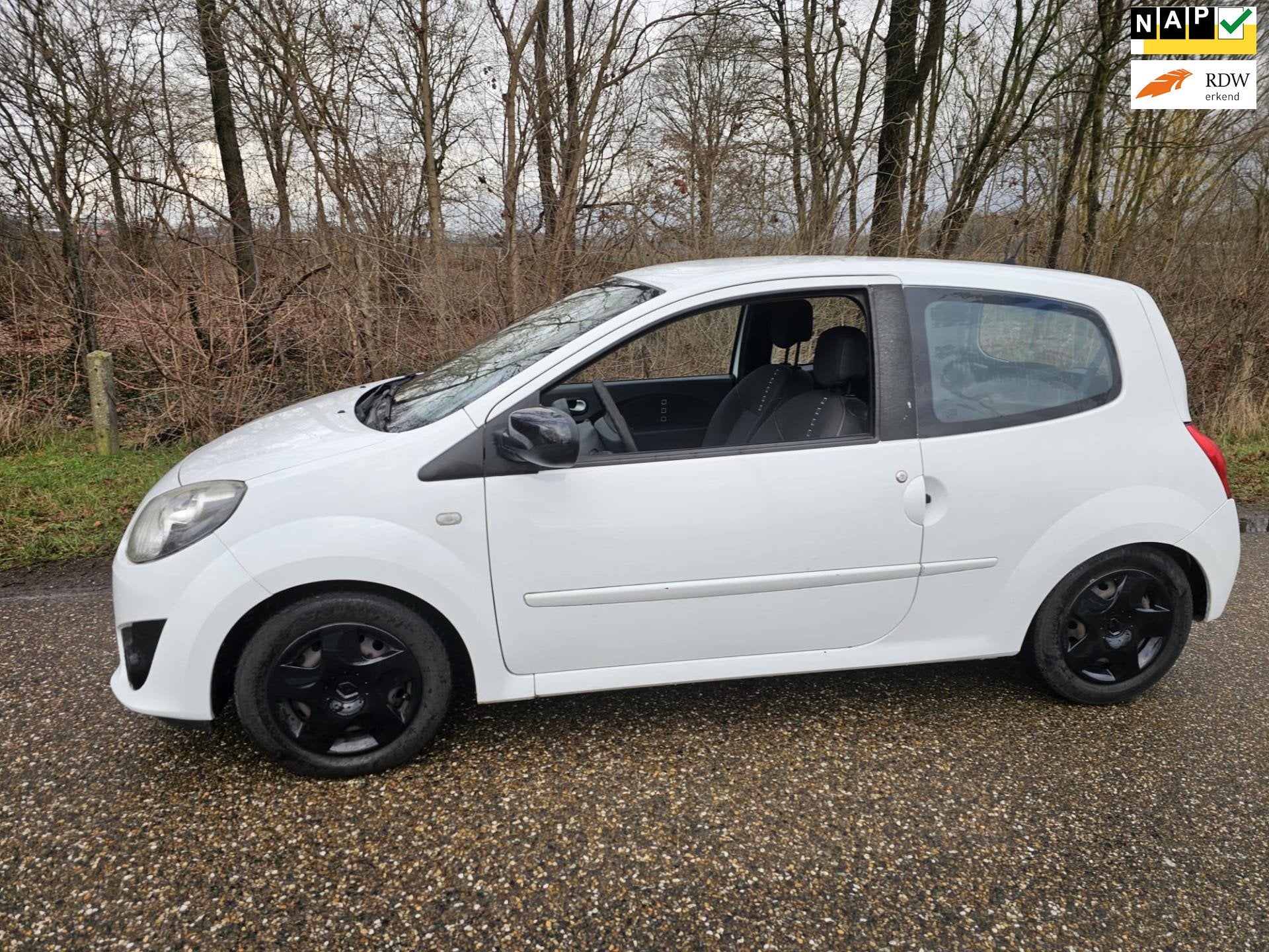 Renault Twingo 1.2-16V Dynamique Nieuwe APK, Twingo, Gebruikt, 4 cilinders, 4 stoelen