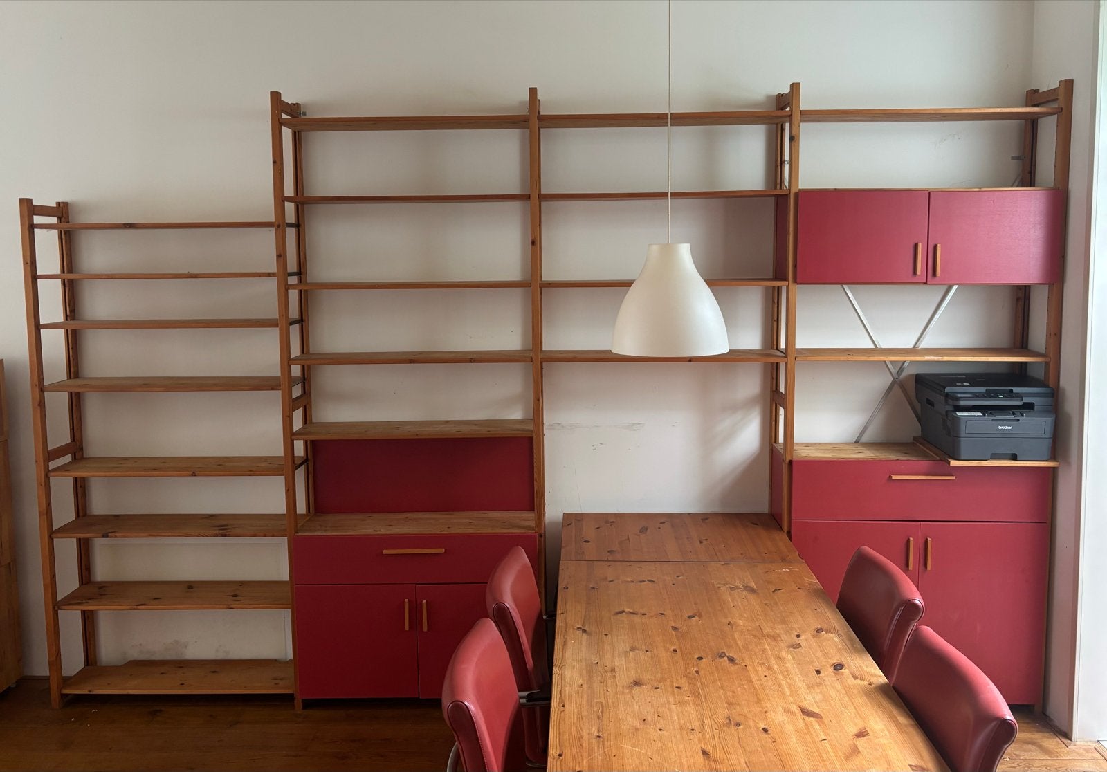 Lundia Stellingkast Hout met Rode Accenten - 250x100x28 cm, Huis en Inrichting, Kasten | Boekenkasten, Gebruikt, 200 cm of meer
