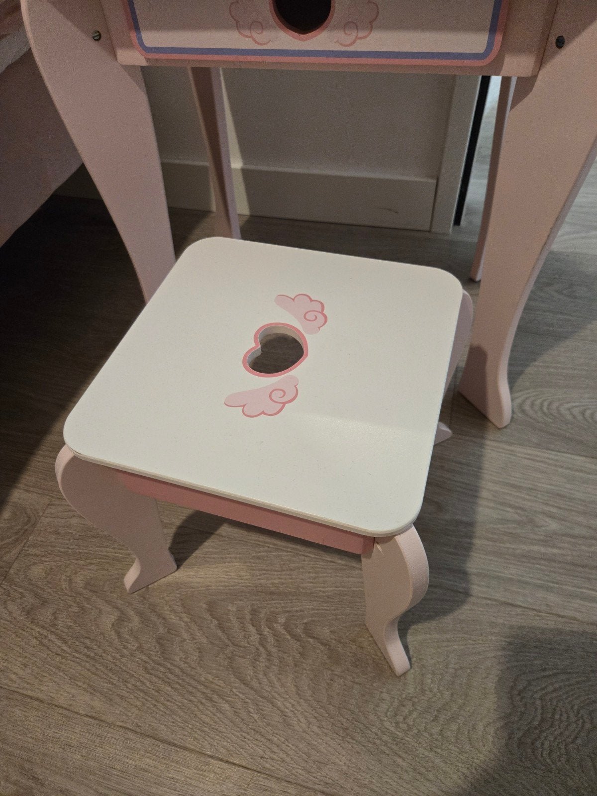 Roze kaptafel met krukje, vrijdag uiterlijk ophalen., Ophalen of Verzenden