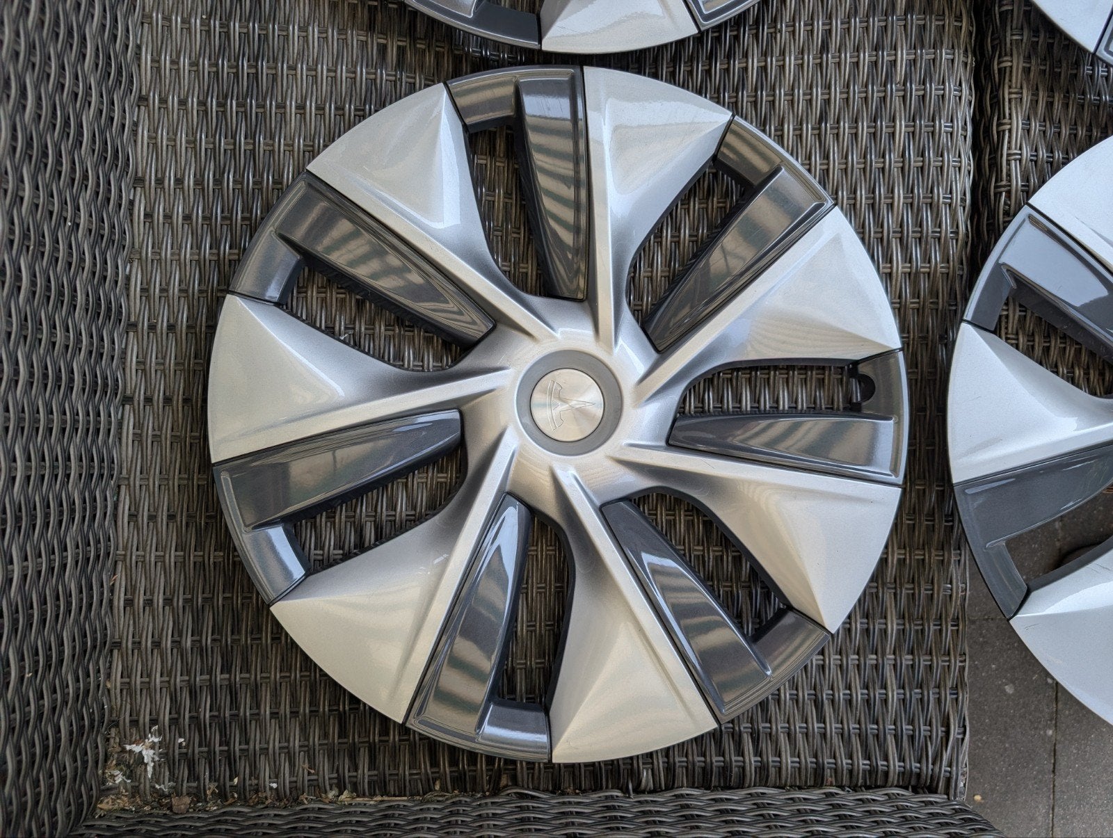 Tesla Model Y 19 inch Gemini wieldoppen, Auto diversen, Wieldoppen, Ophalen of Verzenden, Gebruikt