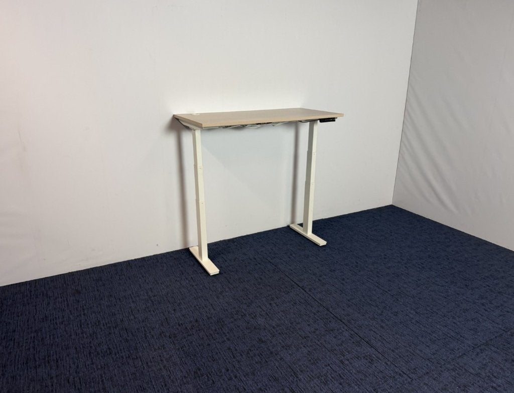 12 x Zit/sta bureau Voortman (elektrisch), 120 x 60 cm., Huis en Inrichting, Bureaus, Ophalen, Zit-sta bureau, Gebruikt, 120 cm