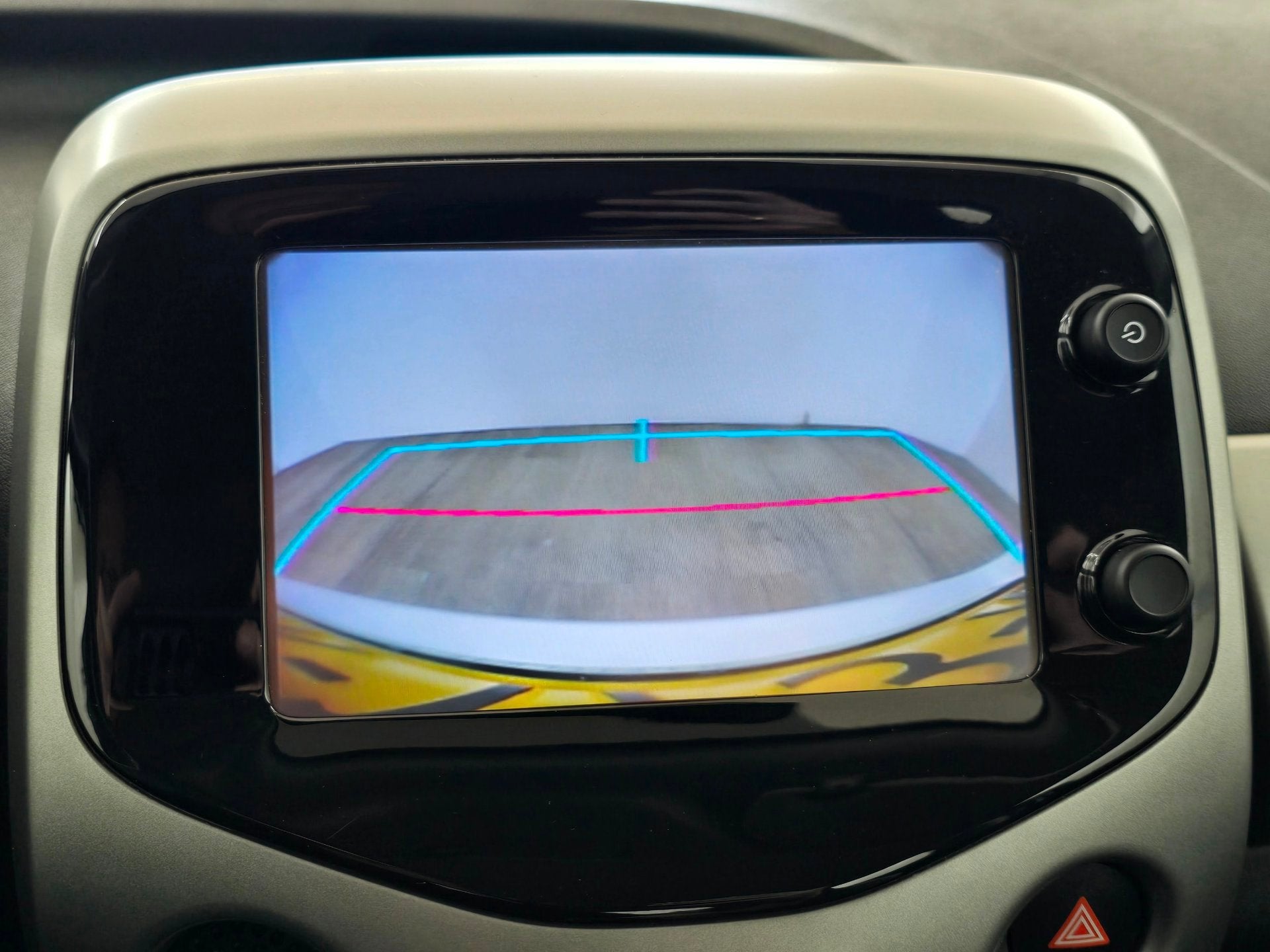 Toyota Aygo Occasion 1.0 VVT-i x-play | Zwart | Tweedehands, Voorwielaandrijving, Dealer onderhouden, Gebruikt, 4 stoelen