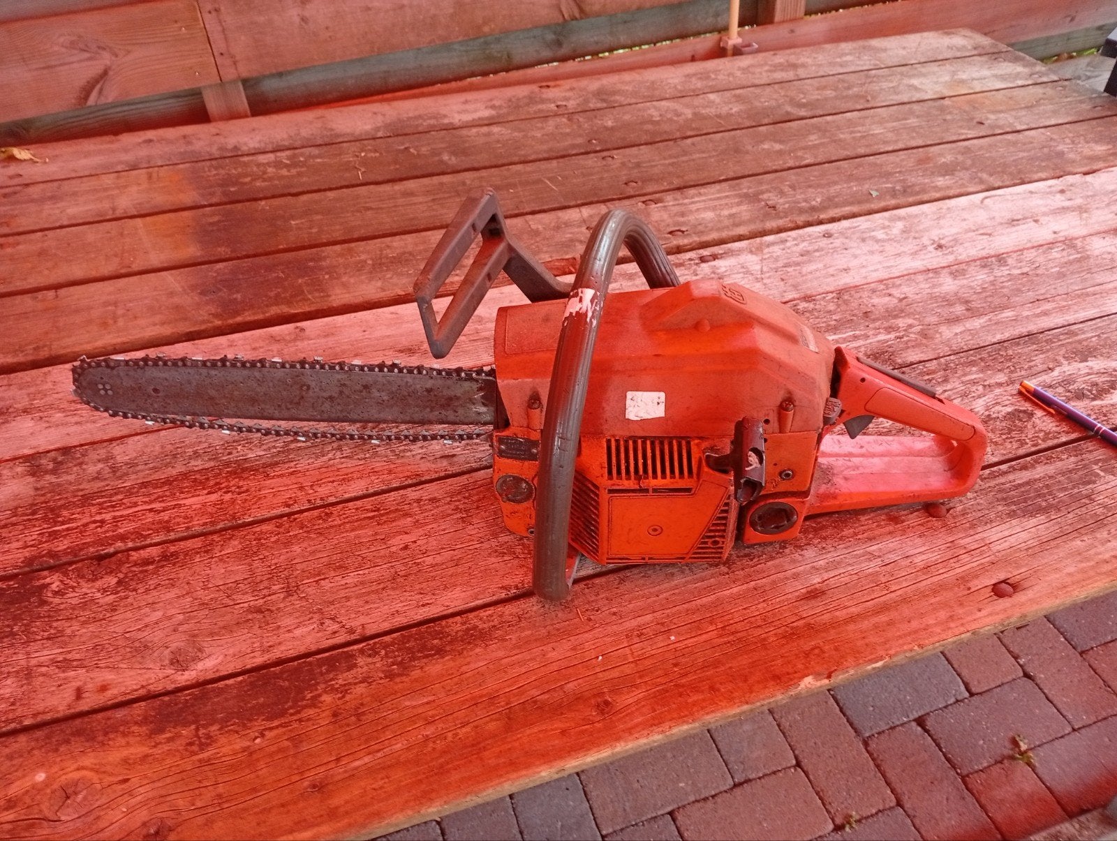 Husqvarna Kettingzaag - Loopt goed, ketting slijpen, Doe-het-zelf en Verbouw, Ophalen of Verzenden, Gebruikt, Kettingzaag, Husqvarna
