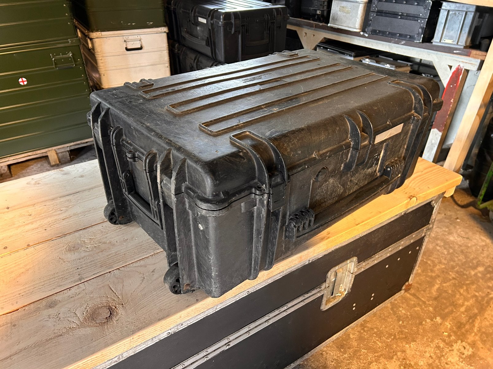Militaire transportkoffer met wieltjes, incl thuisbezorgd!, Ophalen of Verzenden, Zo goed als nieuw, Overige instrumenten