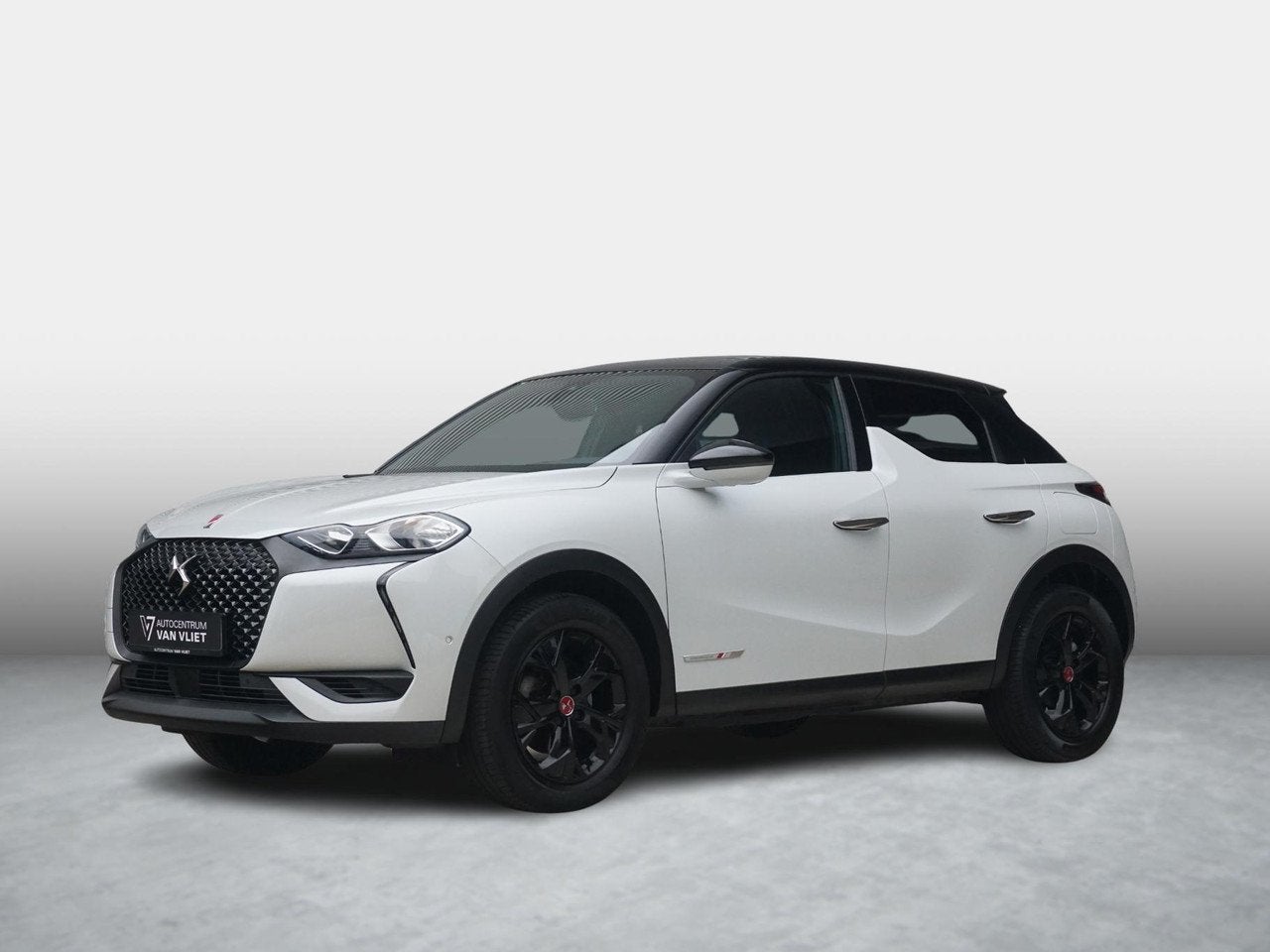 DS DS 3 Crossback 1.2 TURBO 130 Performance Line Parkeerhulp, Auto's, DS, Gebruikt, 1199 cc, Alcantara, 3 cilinders