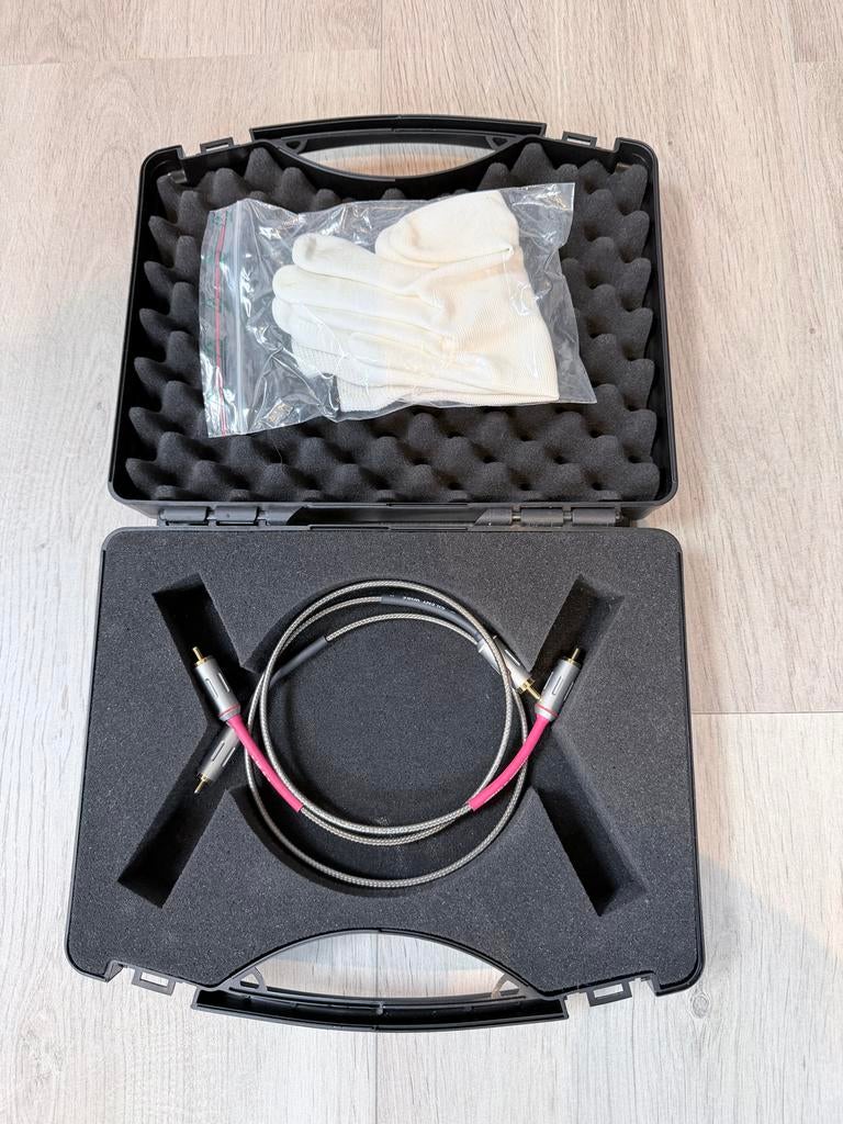 Silent Wire NF6 RCA interlink 60cm met doos en handschoenen, Ophalen of Verzenden, Zo goed als nieuw, Minder dan 2 meter, Interlink-kabel