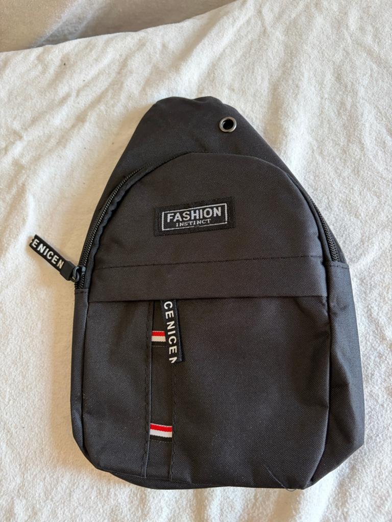 Zwarte Sling Bag / Crossbody Tas - Compact & Stijlvol, Overige merken, Minder dan 30 cm, Ophalen of Verzenden, Minder dan 25 cm