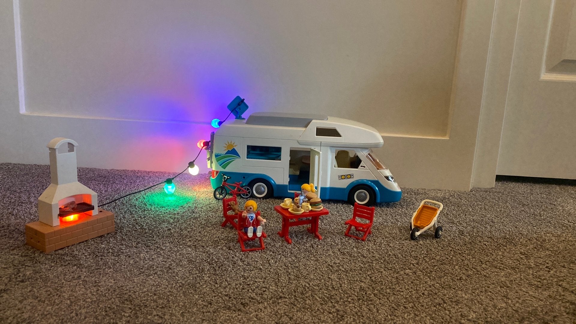 Playmobil family fun camper, Ophalen, Zo goed als nieuw