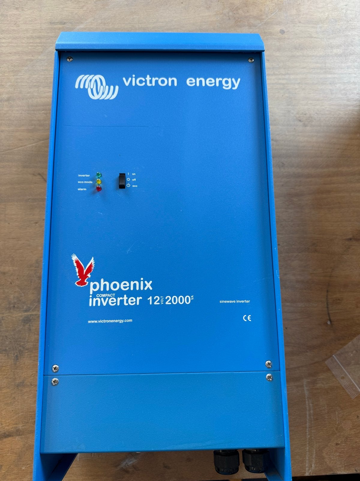 Victron Energy Phoenix Inverter 12|2000 Sinewave, Ophalen of Verzenden, Gebruikt, Overige typen, 200 wattpiek of meer
