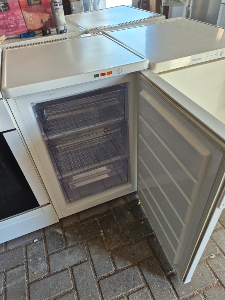 Leuke zanussi tafelmodel vrieskast A+ 855558, Ophalen, Zo goed als nieuw, Minder dan 60 cm, 85 tot 120 cm