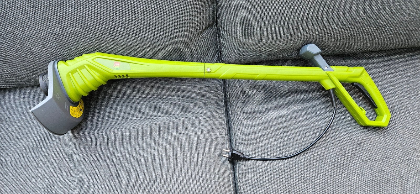 Elektrische grastrimmer, slechts een paar keer gebruikt, Tuin en Terras, Grastrimmers, Ophalen, Zo goed als nieuw, Elektrisch