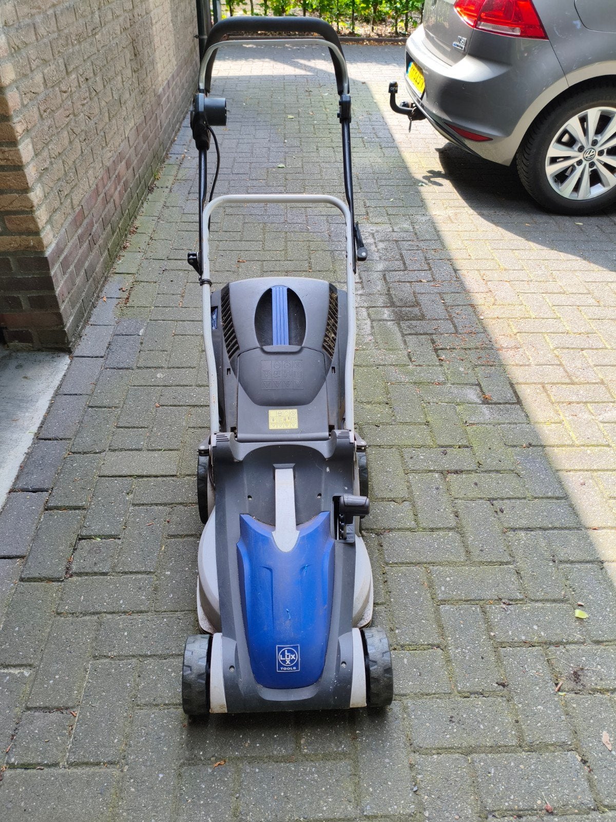 Elektrische grasmaaier met opvangzak, Tuin en Terras, Grasmaaiers, Cirkelmaaier, Gebruikt, Elektrische grasmaaier, Lux