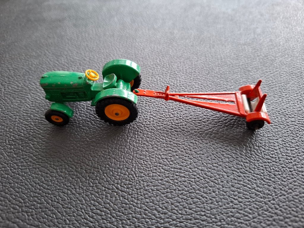 Matchbox Lesney Series No. 50 John Deere Tractor met maaier, Ophalen of Verzenden, Gebruikt, Overige typen, Overige merken