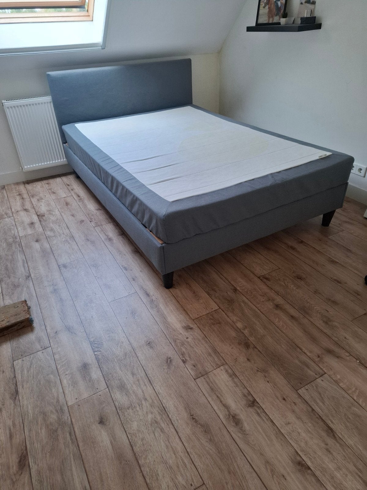 IKEA bed 200x140 - Gratis af te halen, Ophalen, Gebruikt, Tweepersoons, 140 cm