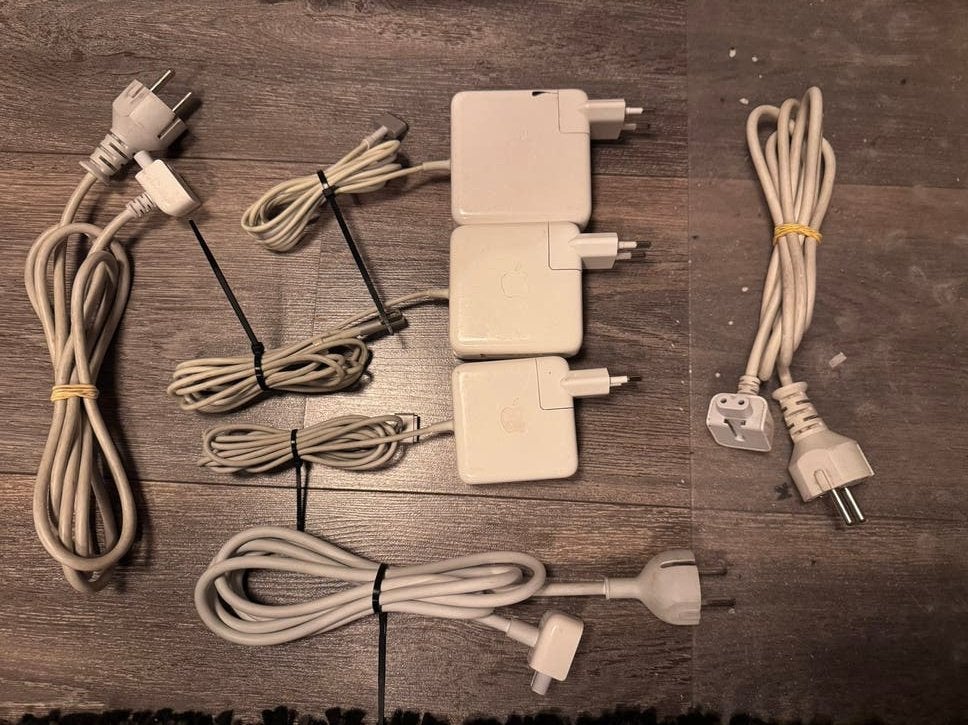Apple MagSafe Adapters: 85W, 60W, 45W met verlengkabel, Ophalen of Verzenden, Gebruikt