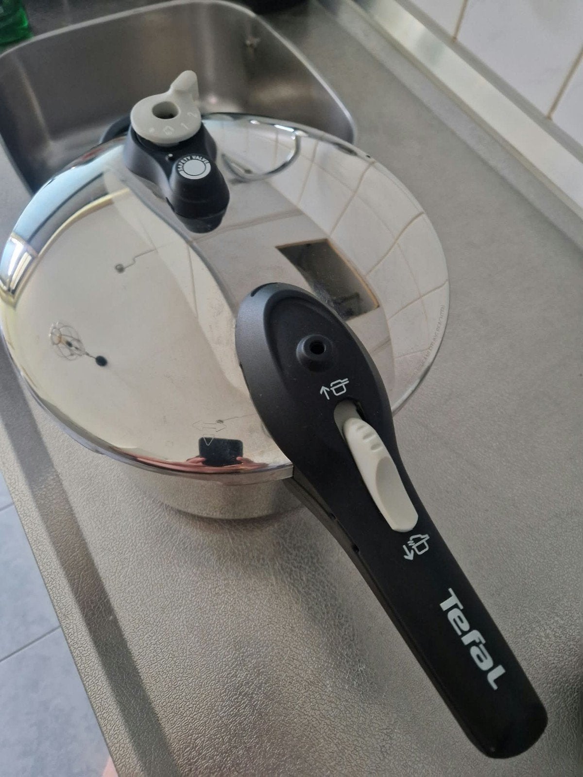 Grote Tefal Snelkookpan met toebehoren - ZGAN, Ophalen of Verzenden, Zo goed als nieuw, Kookpan