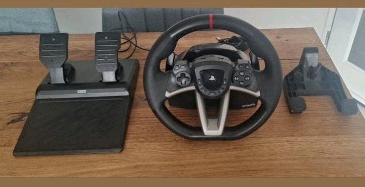 Zo goed als nieuw race stuur met pedalen, Spelcomputers en Games, Ophalen, Zo goed als nieuw, Stuur of Pedalen, PlayStation 4