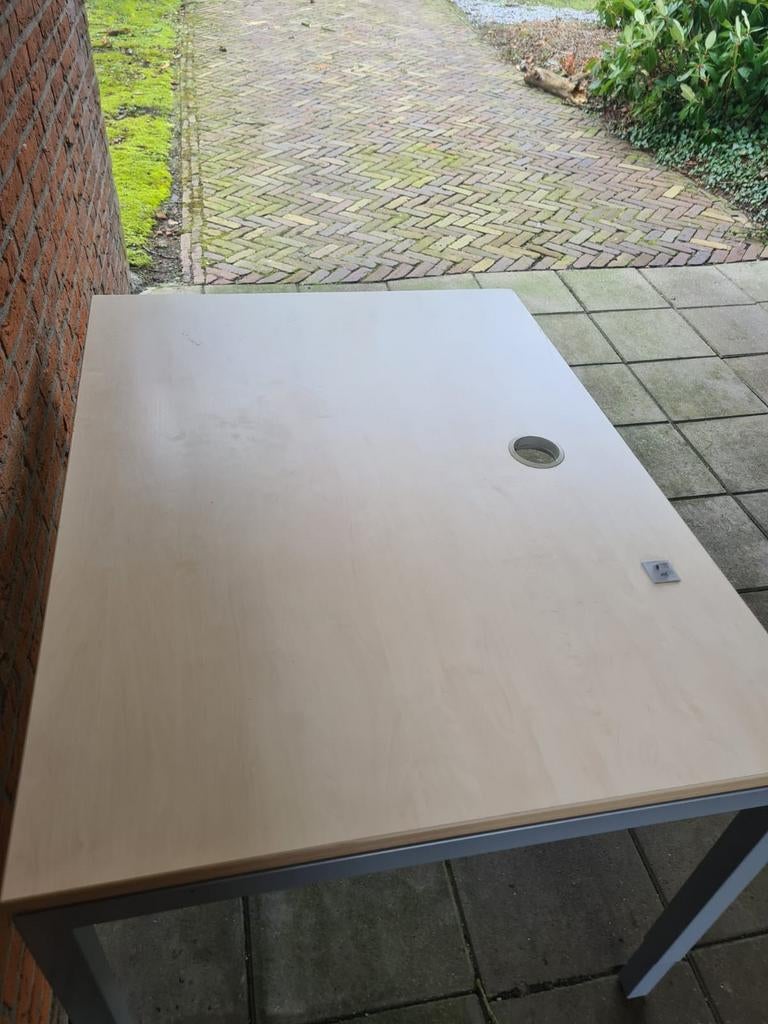 Bureaus, Ophalen, Gebruikt