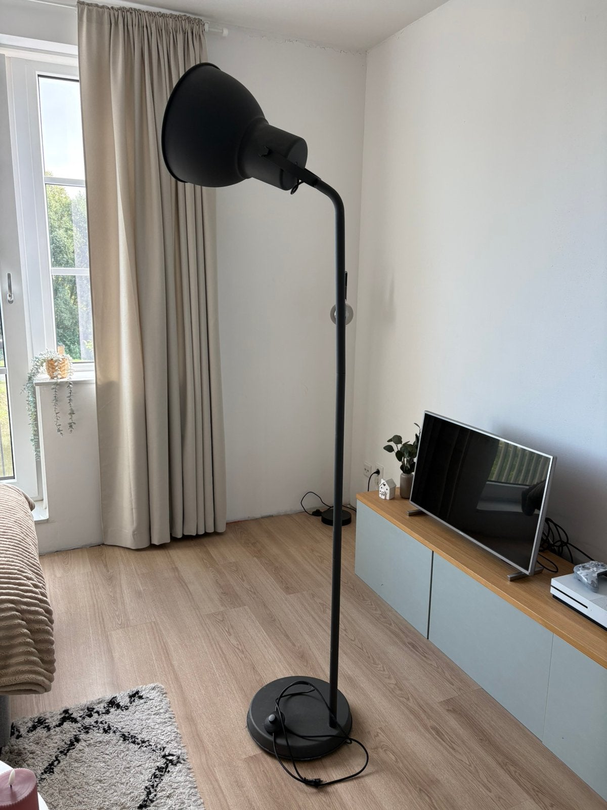 IKEA vloerlamp antraciet/grijs, Ophalen, E27 (groot), Zo goed als nieuw, Metaal