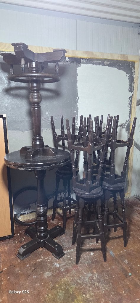 te koop barkrukken en statafels