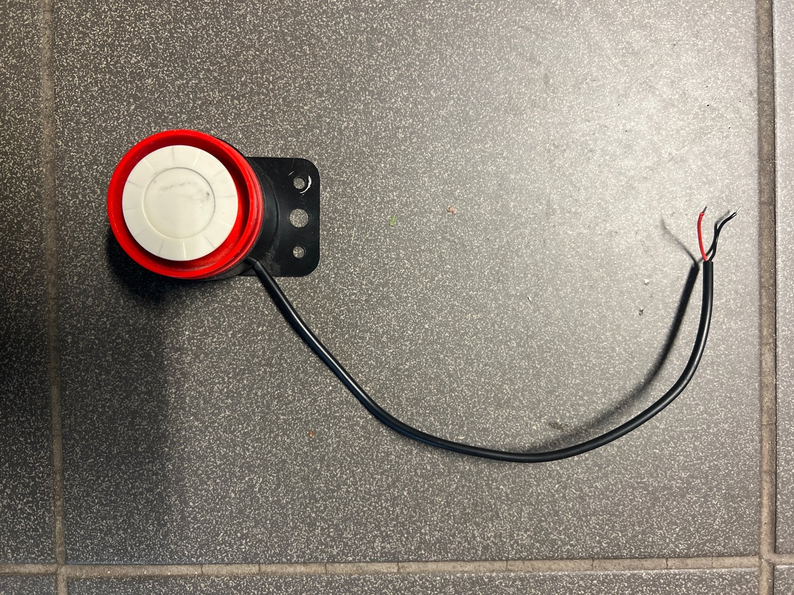 Compacte Alarm Sirene - Rood/Wit 12VDC, Ophalen of Verzenden, Zo goed als nieuw