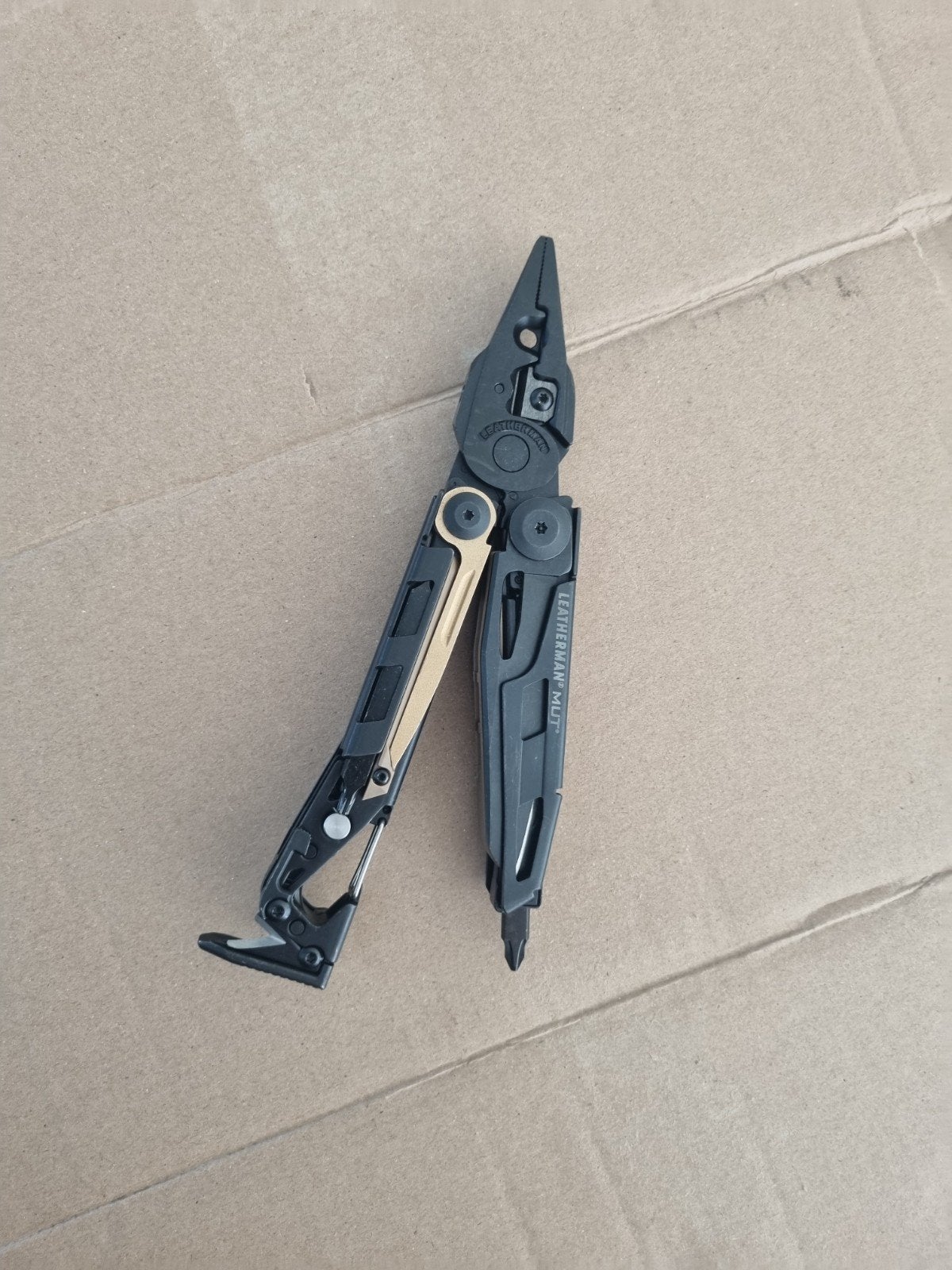 Leatherman MUT EOD Multitool - Gloednieuw, Ophalen of Verzenden