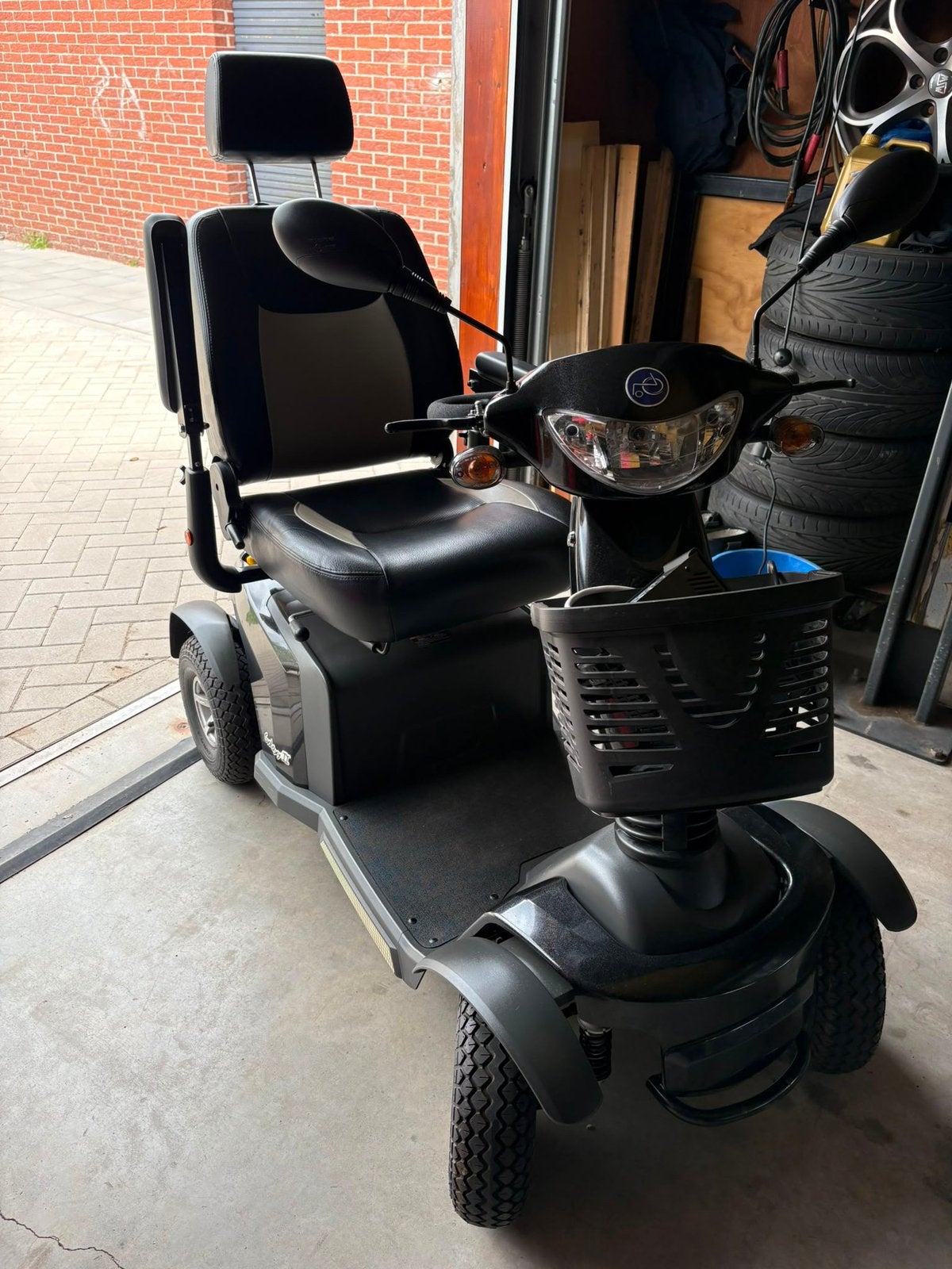 Scootmobiel, Ophalen, Zo goed als nieuw, 26 t/m 35 km, 16 km/u of meer