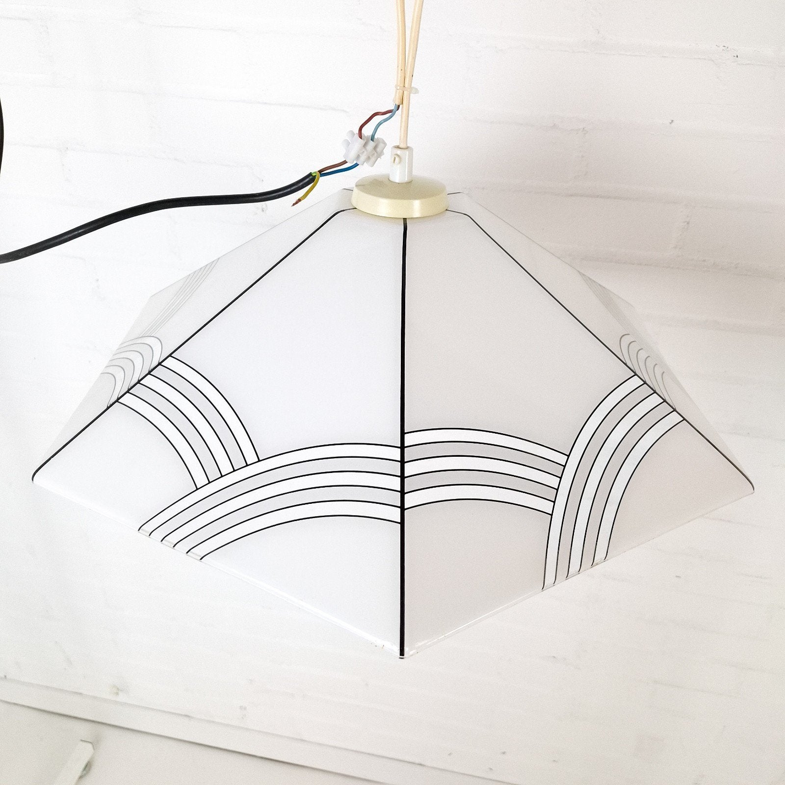 Vintage hanglamp acryl jaren 70 heksenhoed, Huis en Inrichting, Lampen | Hanglampen, Kunststof, Ophalen of Verzenden, X, X