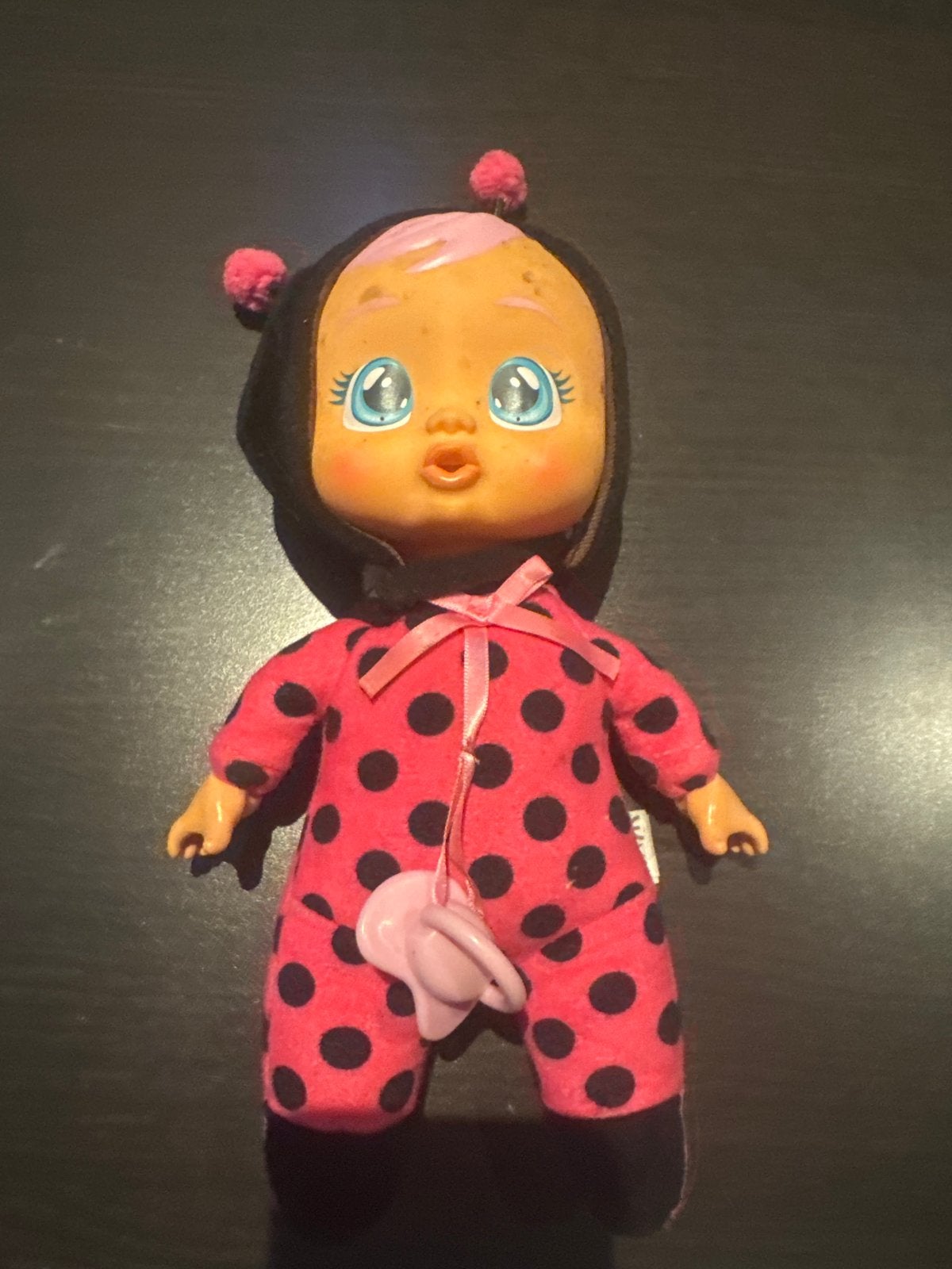 Cry baby tiny cuddles lieveheersbeestje pop, Ophalen of Verzenden, Gebruikt, Babypop