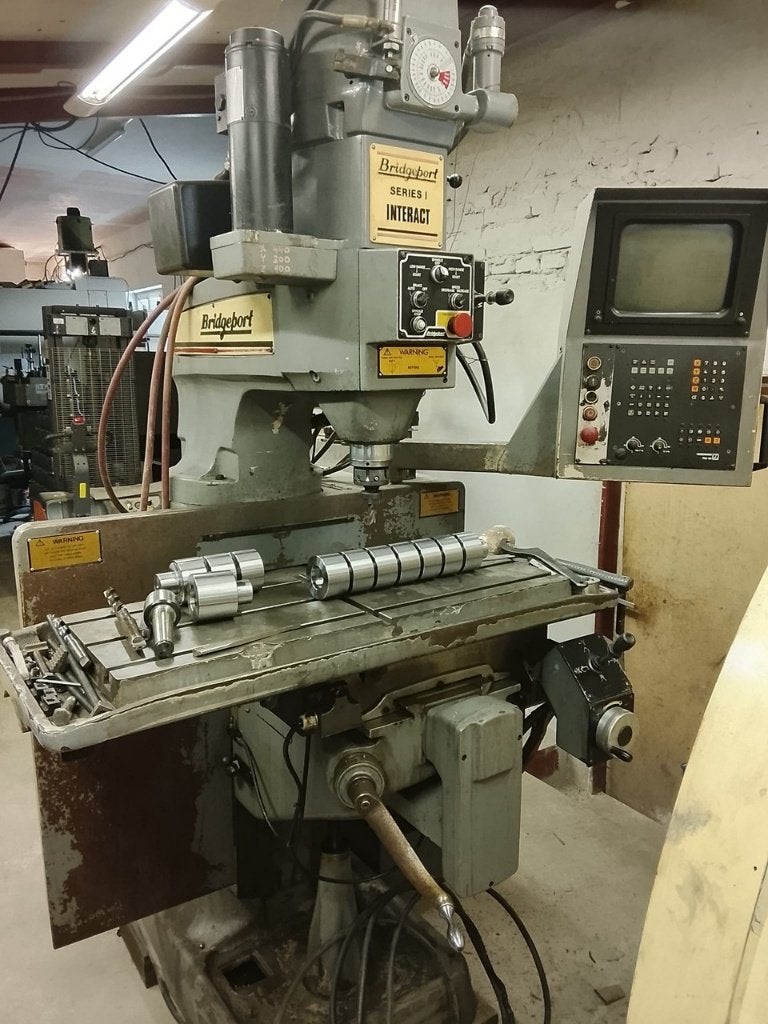 Universall milling machine Bridgeport Series I Interact, Ophalen, Gebruikt, Metaal, Machine