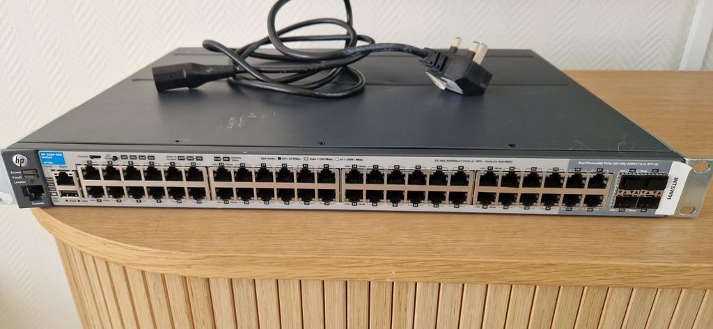 HP Aruba 2920-48G Switch (J9728A) - 48-Poorts Gigabit, Computers en Software, Netwerk switches, Gebruikt, Ophalen of Verzenden