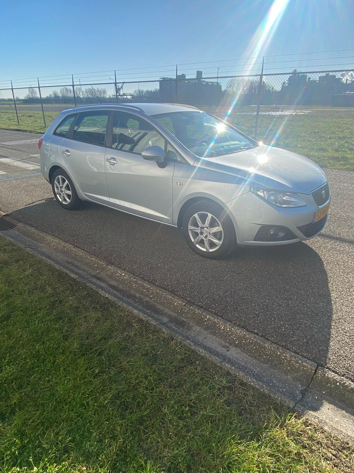 Seat Ibiza 1.2TDI 55KW Ecomotive ST 2010 Grijs, Auto's, Seat, Voorwielaandrijving, 74 pk, 1199 cc, Ibiza